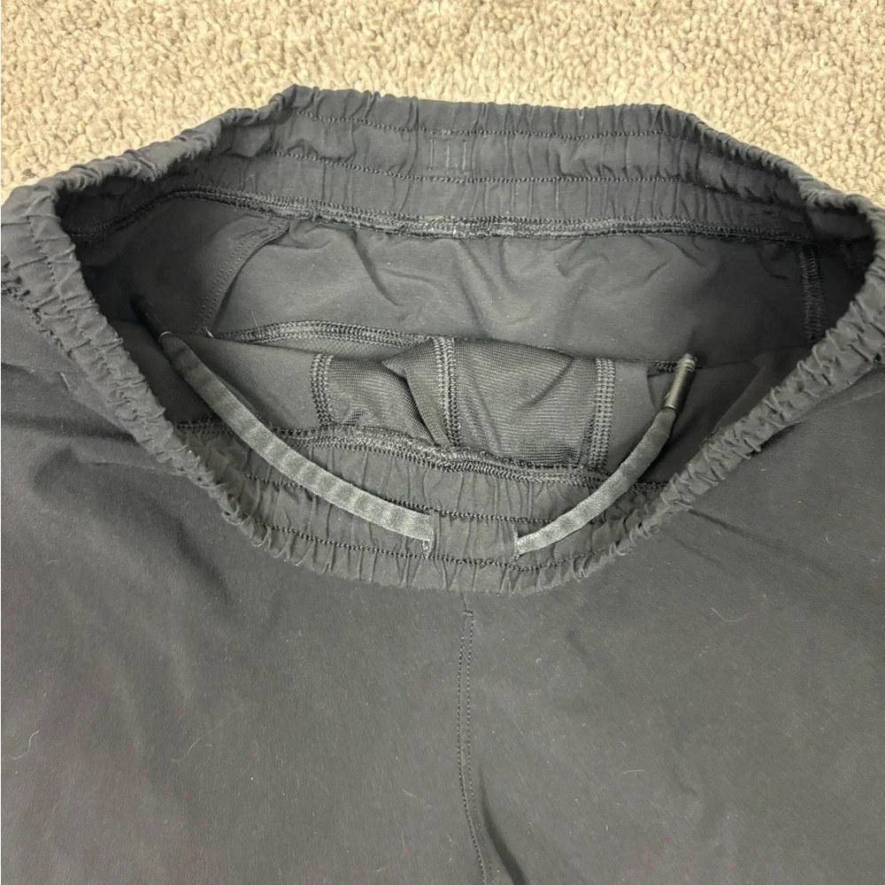 Black lululemon pace breaker 7” inseam‎ shorts